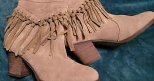 SBICCA VINTAGE COLLECTION Woman’s Suede Leather Fringe Ankle Heeled Boots